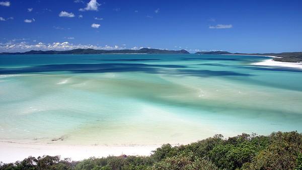 WHEN’S THE BEST TIME TO SNORKEL IN GREAT BARRIER REEF