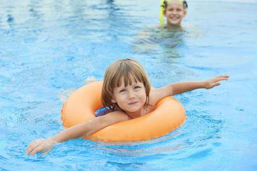 All You Need to Know About Chlorine in Pools - Is it Dangerous?
